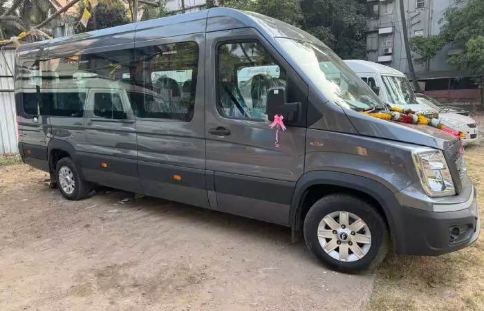 12 Seater Urbania Traveller Rentals