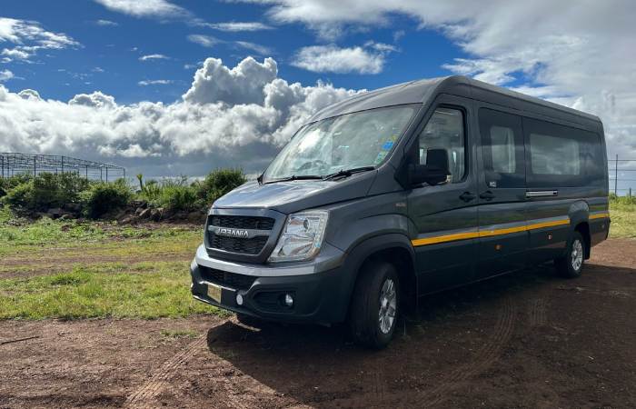 17 Seater Urbania Traveller Rentals